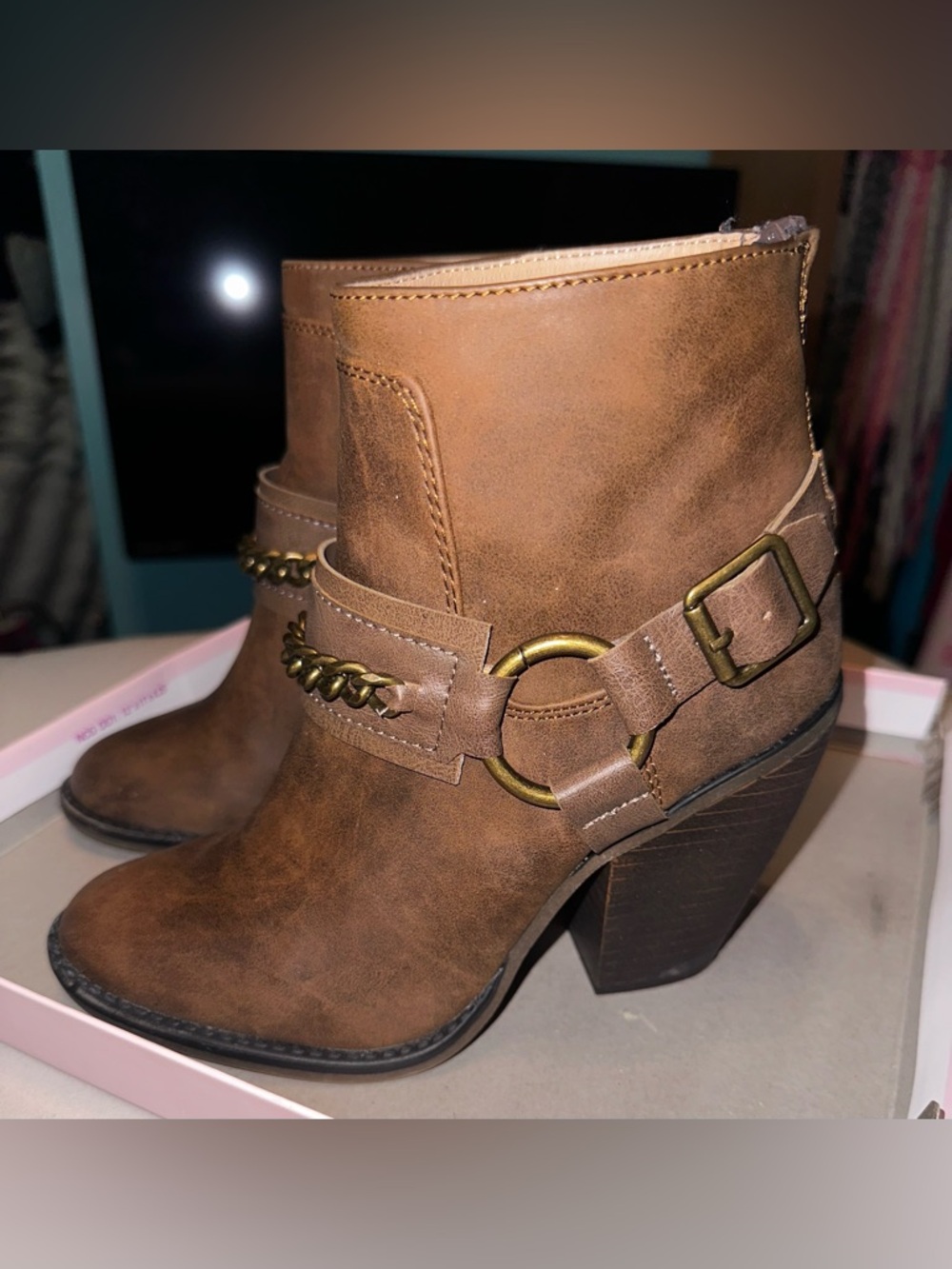 Candie’s Cognac Brown Ankle Booties with Decorative Ring and Chain
